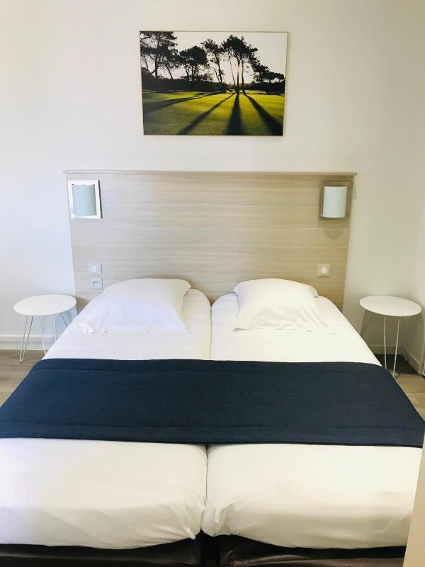 Twin Room image 2