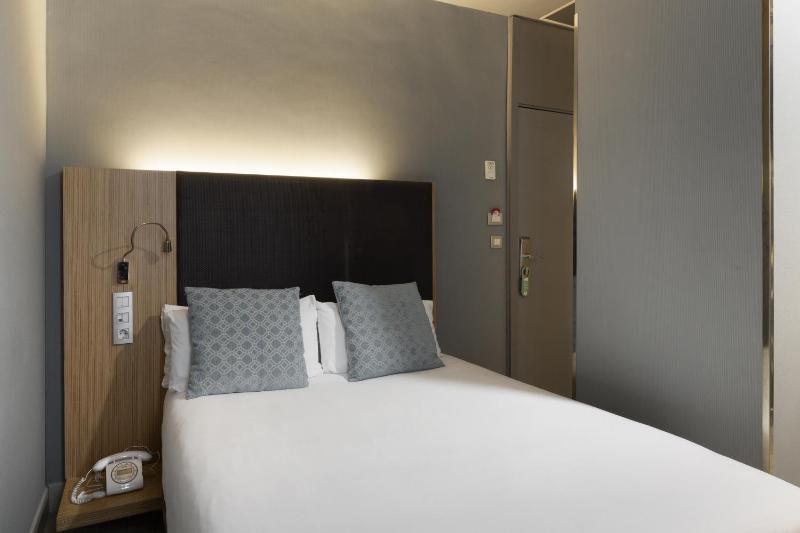 Small Double Room (1-2 adults) image 1
