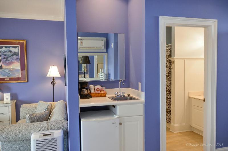 King Room with Balcony image 4