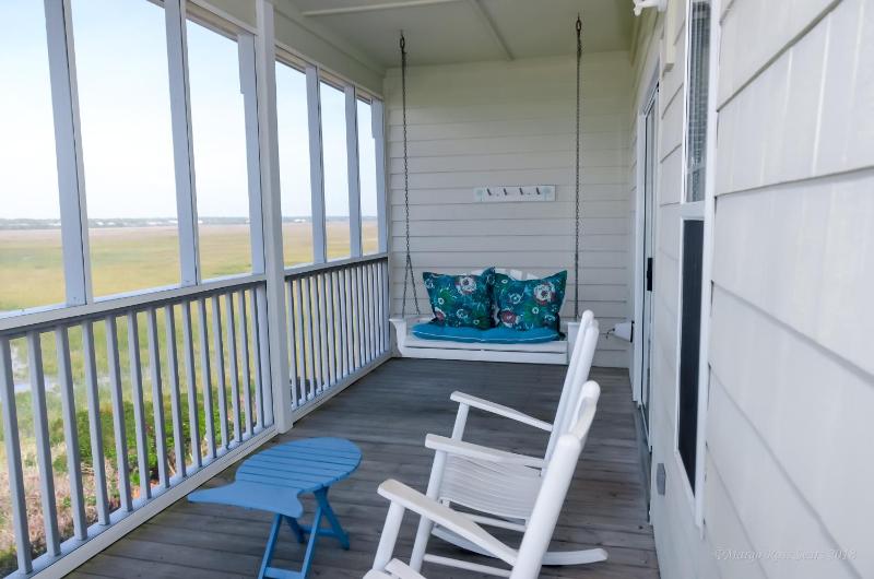 King Room with Balcony image 2