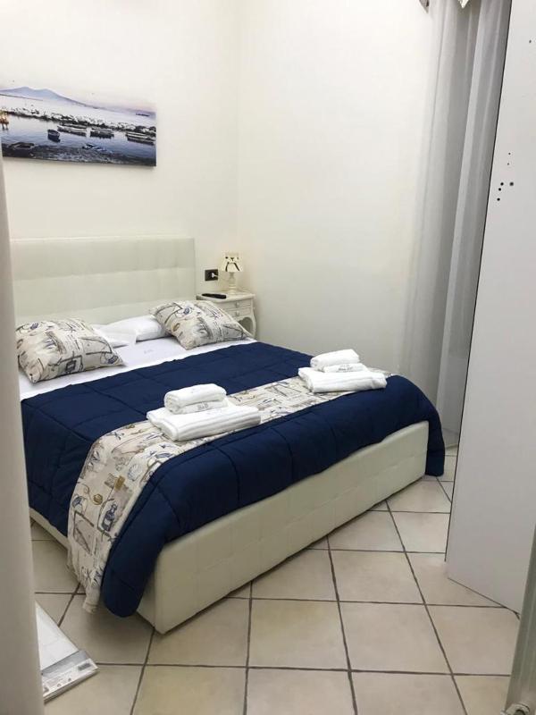 Deluxe Double Room with Balcony image 1