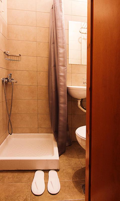 Single Room image 2