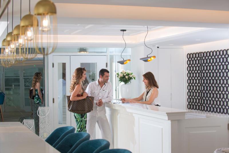 Mari Kristin Beach Hotel - image 10