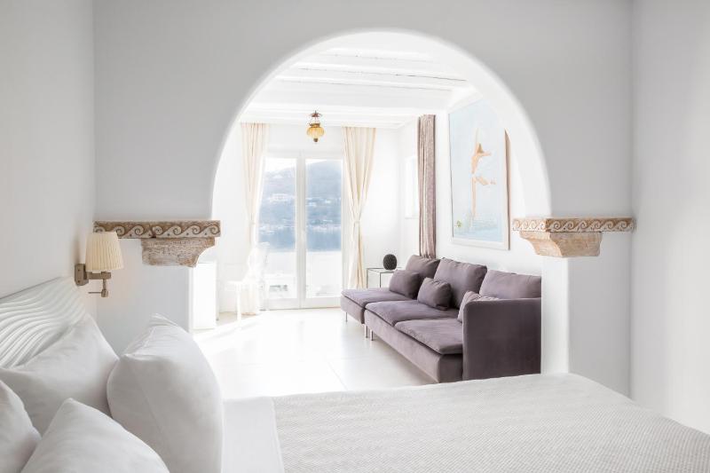 Junior Suite with Sea View image 3