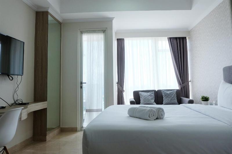Comfy Studio Menteng Park Apartment By Travelio - image 13