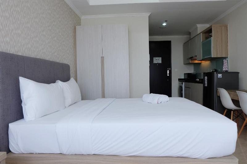 Comfy Studio Menteng Park Apartment By Travelio - image 16