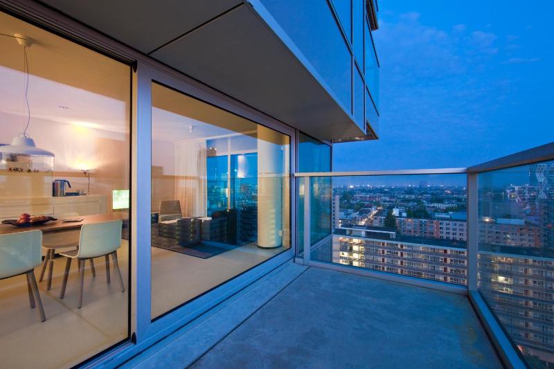 Corner Studio image 4