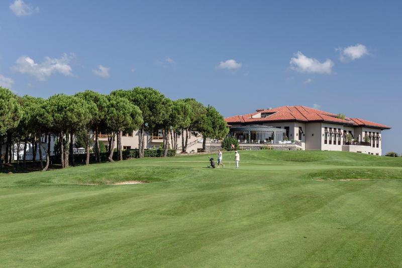 Loft Suite with Terrace image 2