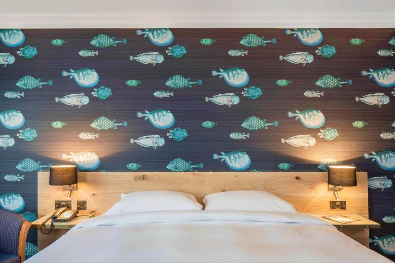 Standard Triple Room image 2