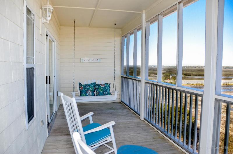 King Room with Balcony image 2