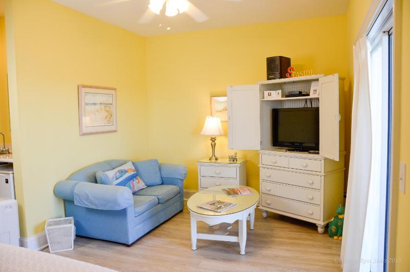 King Room with Balcony image 4