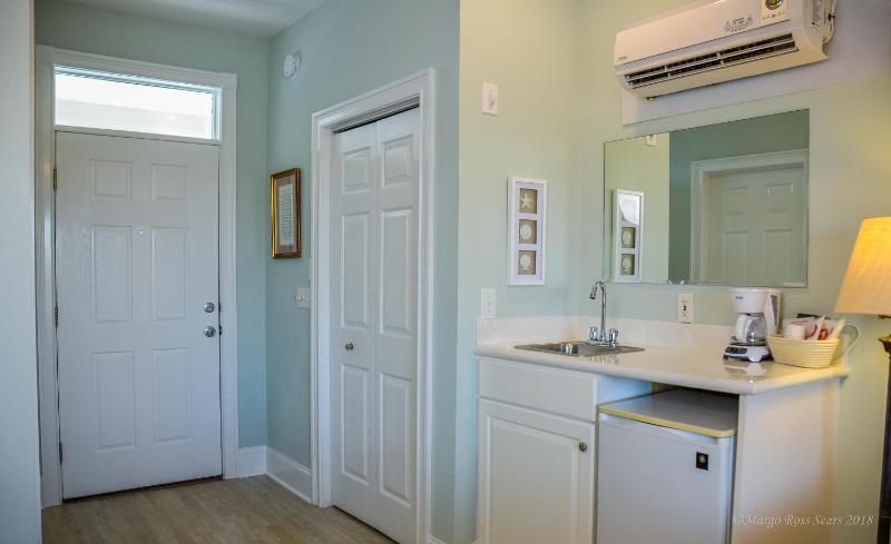 King Room with Balcony image 4