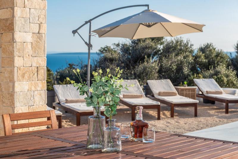Villa Olea luxury retreat with nature blend - image 22
