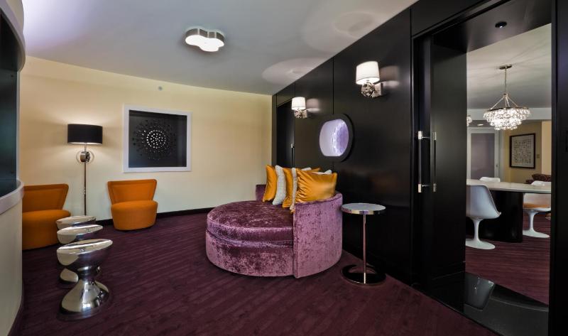 Washington Plaza Hotel - image 3