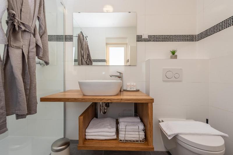 Villa Olea luxury retreat with nature blend - image 16
