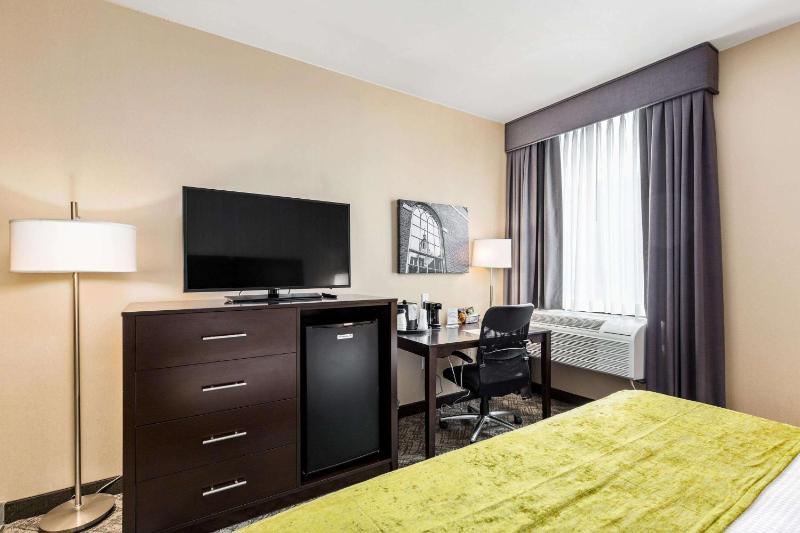 King Room image 2