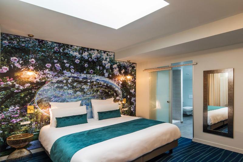 Classic Twin Room image 4