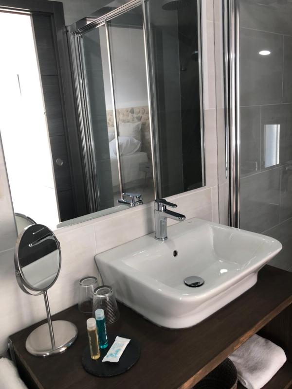 Double Room with Terrace image 3