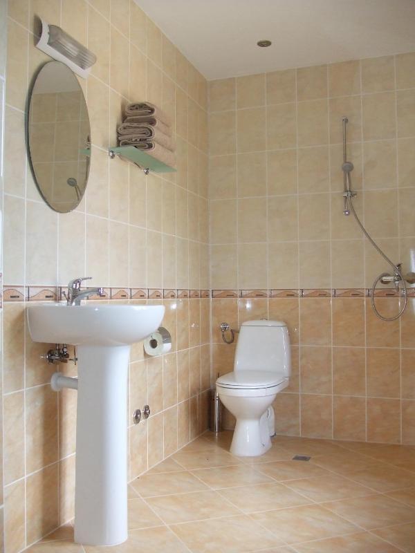 Double or Twin Room image 2
