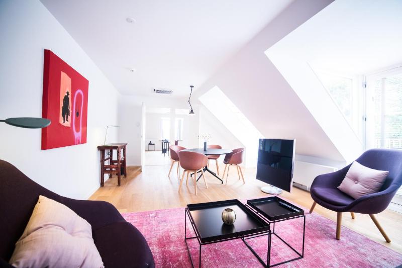 Deluxe Suite image 3