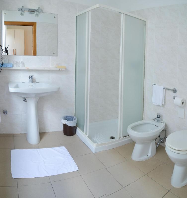 Triple Room image 2