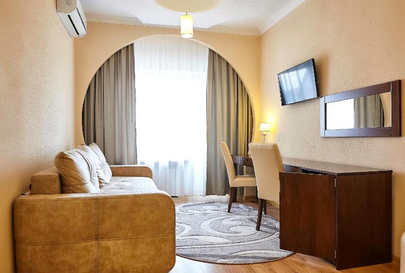 Superior Suite image 3