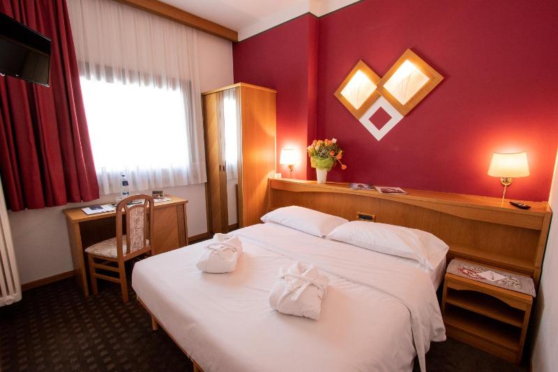 Double or Twin Room image 1