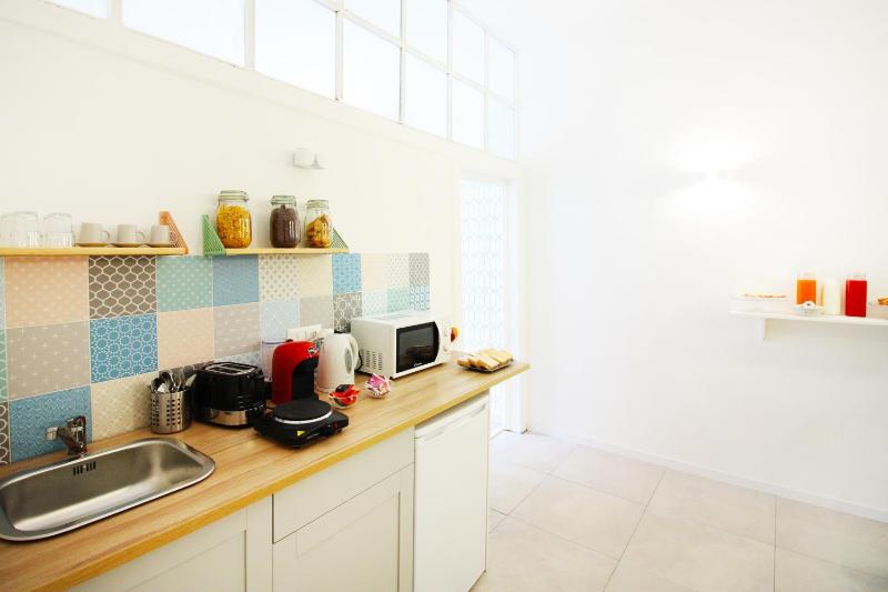Deluxe Double Room with Balcony image 1