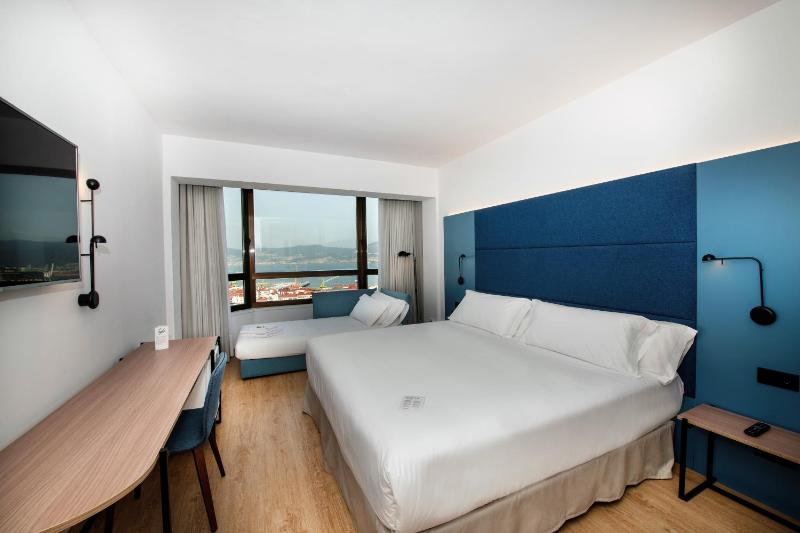 Superior Double Room (3 Adults) image 4