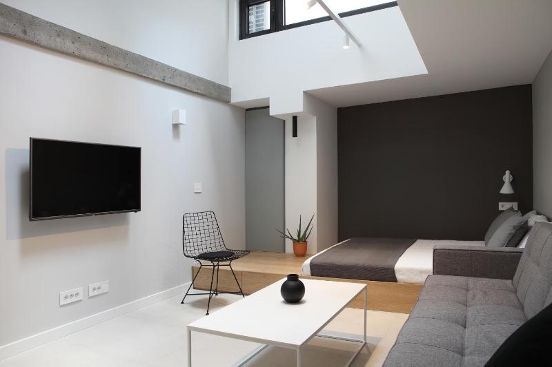 Deluxe Apartment image 3