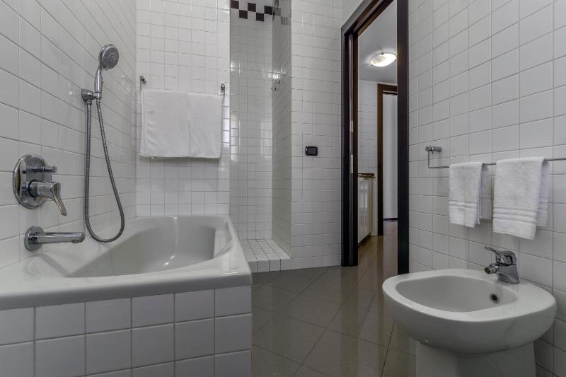 Apartment image 4