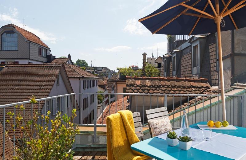Two-Bedroom Penthouse Apartment with Terrace image 4