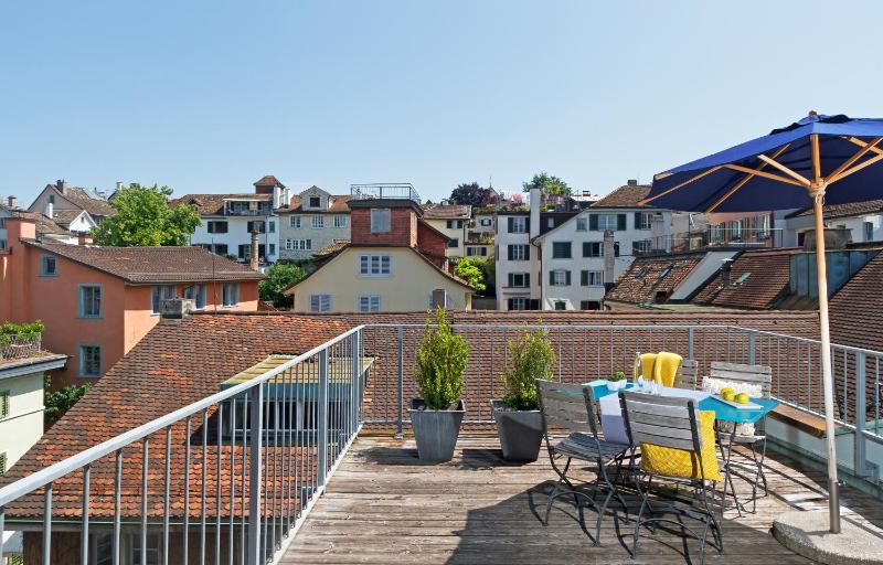 Two-Bedroom Penthouse Apartment with Terrace image 3