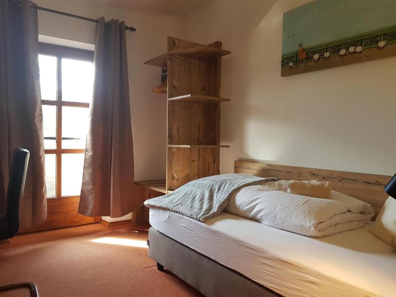 Single Room with Balcony image 1
