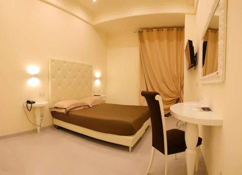 Superior Double Room with Spa Access image 4