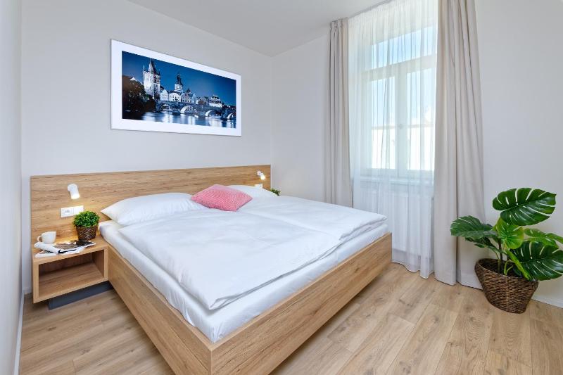 DownTown Suites Jugoslavska - image 2