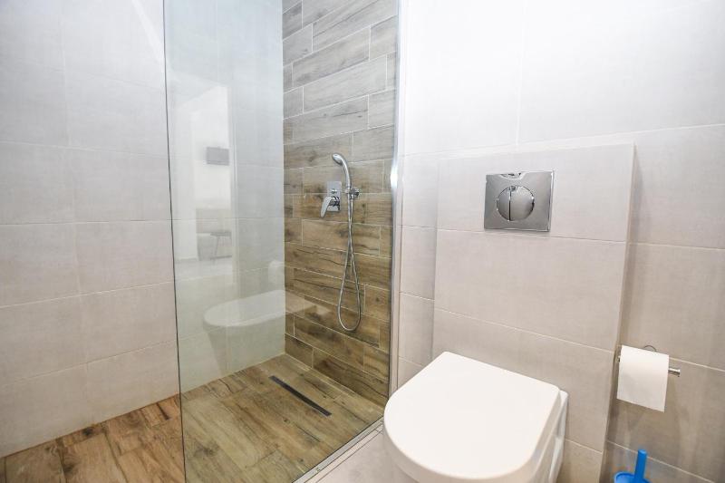 Studio Apartment image 4