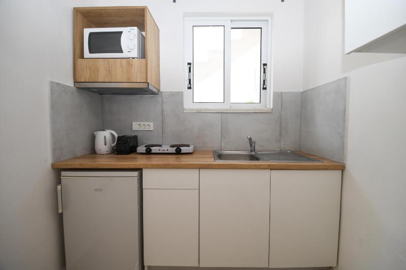 Studio Apartment image 3