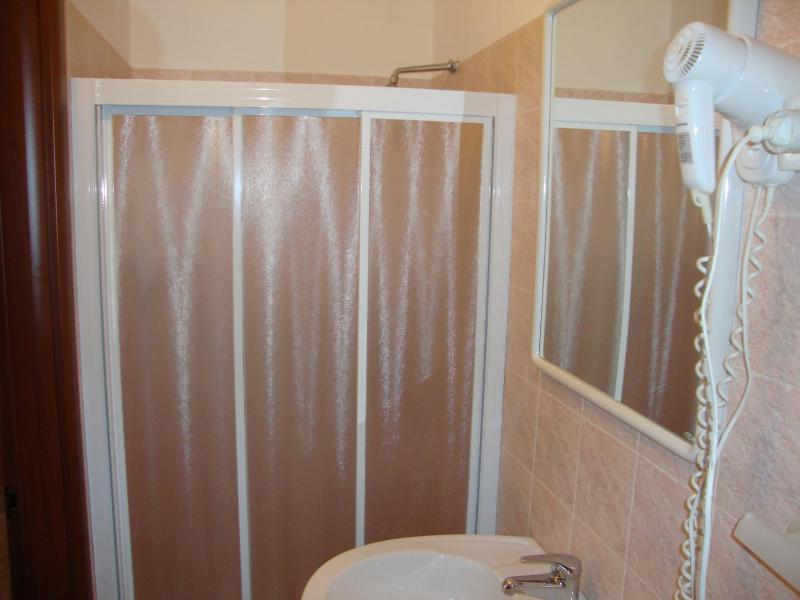 Double Room image 2