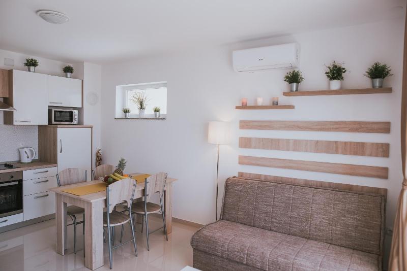 One-Bedroom Apartment with Terrace image 3