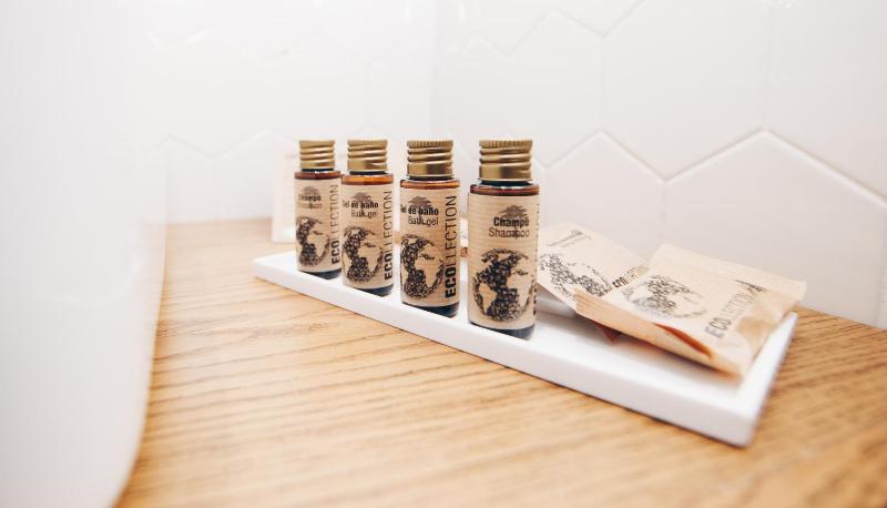 Superior Double or Twin Room with Views image 3