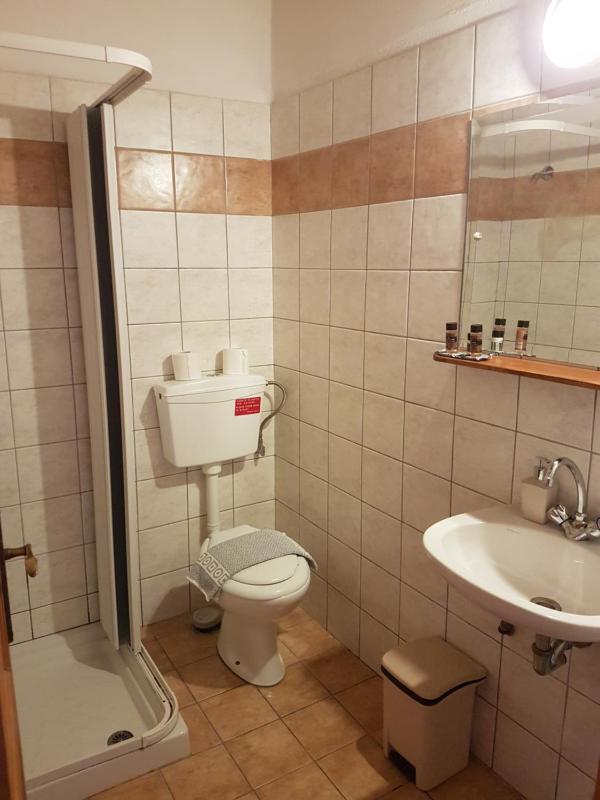 Standard Double Room with Garden View image 3