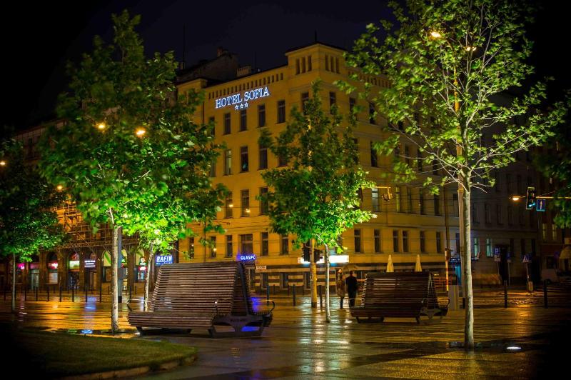 Hotel Sofia by The Railway Station Wroclaw - image 4