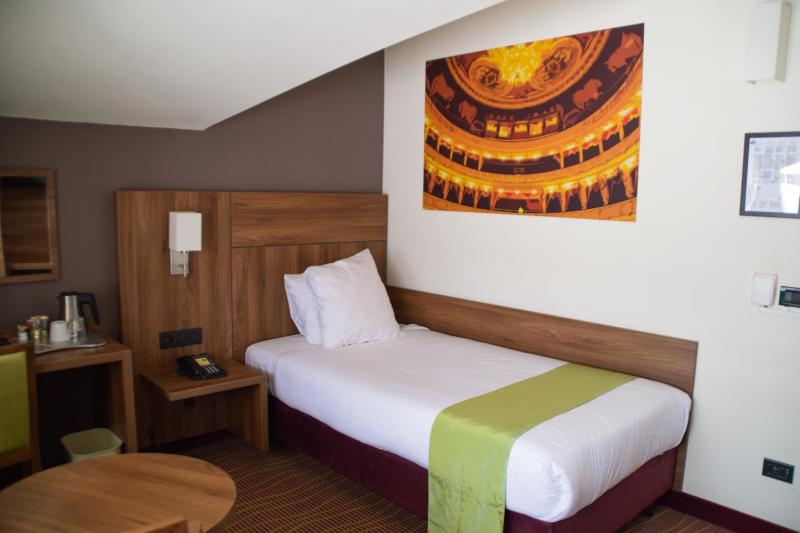 Single Room image 1