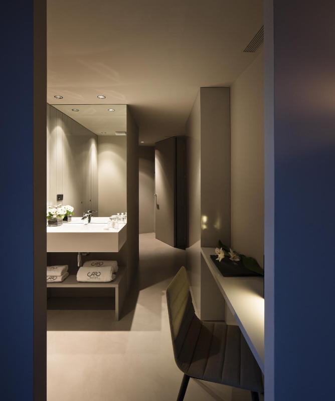 Superior Double or Twin Room with Terrace image 2