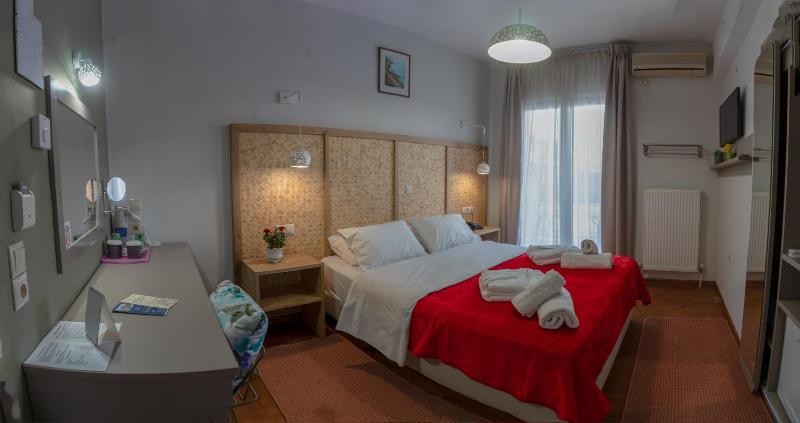 Twin Room image 1