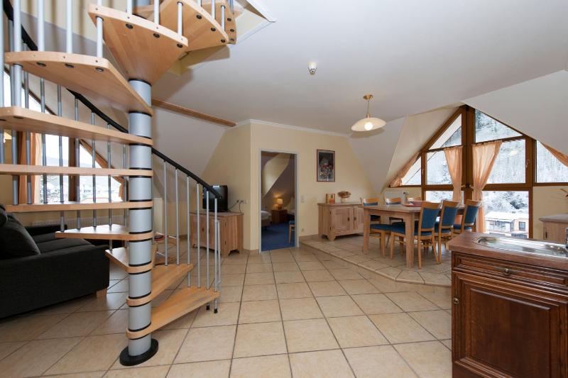 Apartment (6 Adults) image 1