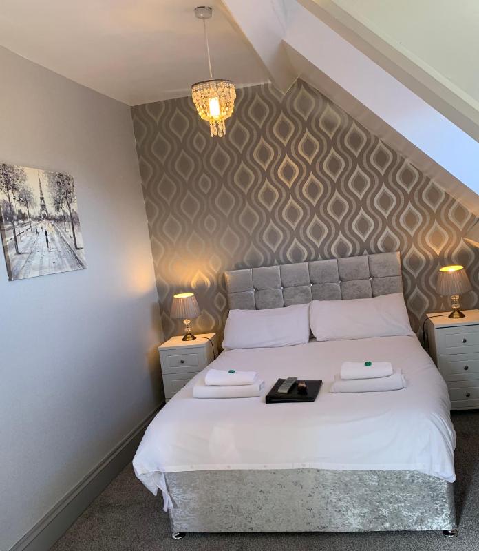 Basic Double Room image 1