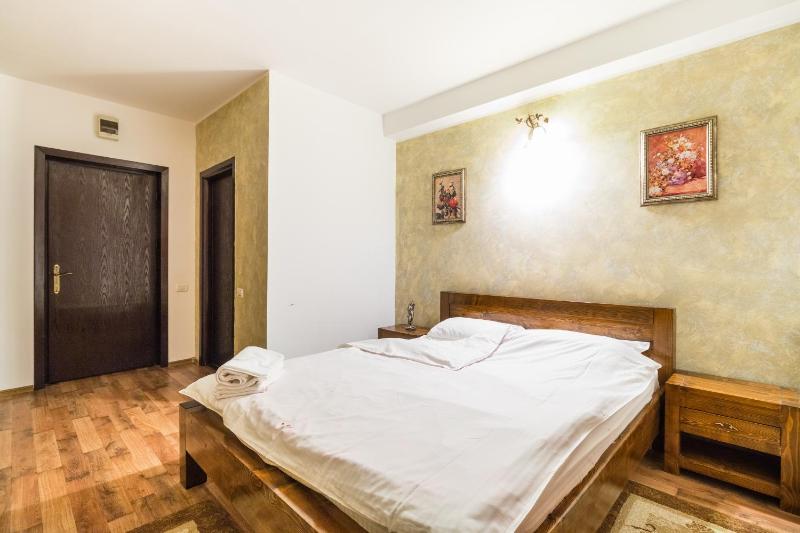 Double Room image 2