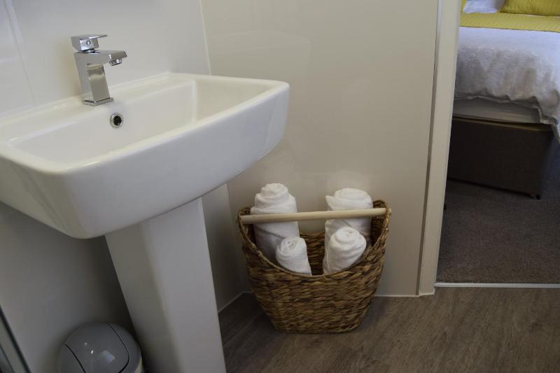 Avenue Guest House - image 12